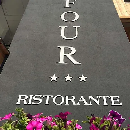 Dufour 3*