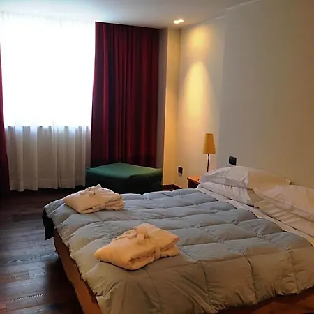Dufour Szálloda 3*