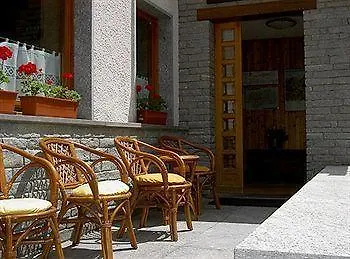 Dufour Szálloda 3*