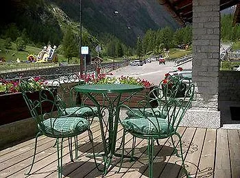 Dufour Szálloda 3*